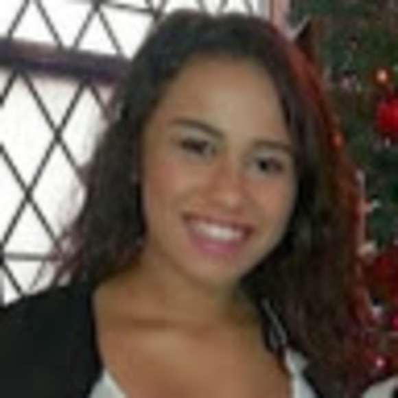 Meet your Posher, Alyssa - Picture 1 of 1